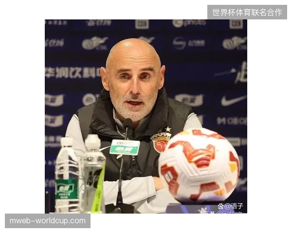 卫冕冠军上海海港锋线伤病潮加剧,穆斯卡特进攻体系运转严重受阻 卫冕冠军上海海港锋线伤病潮加剧,穆斯卡特进攻体系运转严重受阻